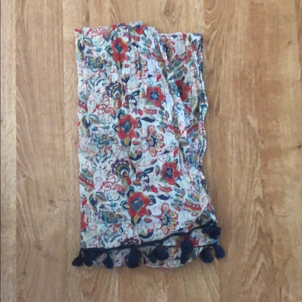 Like new Floral American Eagle Scarf